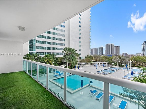 2nd image of 1800 N Bayshore Dr APT 1208