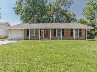 1555 Pepperhill Dr, Florissant, MO 63033