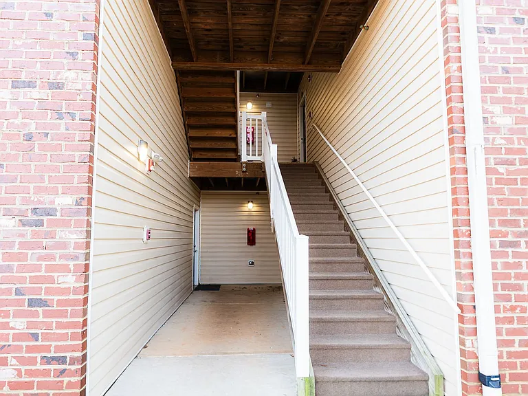 3712 Cotswold Ave #B — Photo 3