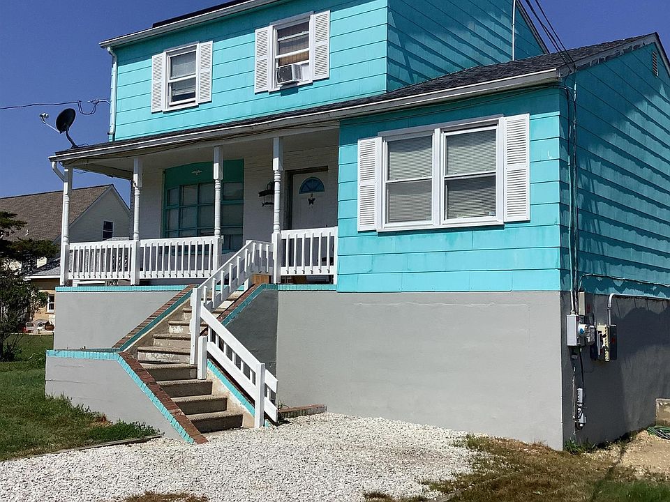 1st image of 205 Fox Pl