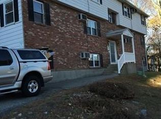 365 Hamilton St APT 1, Worcester, MA 01604