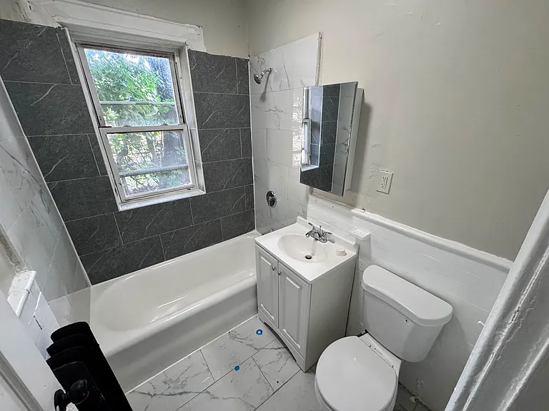 80 Monticello Ave #2AA — Photo 4