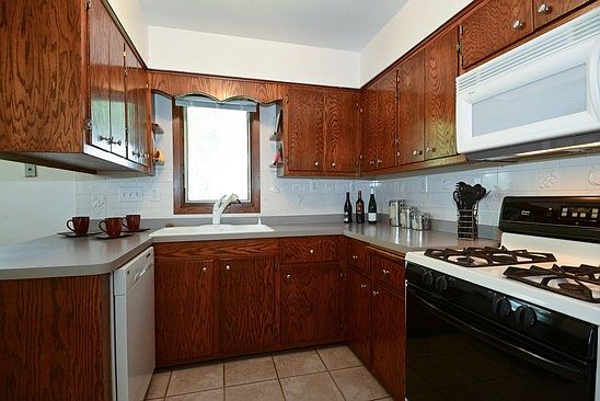 4th image of 420 Gentry Ave N