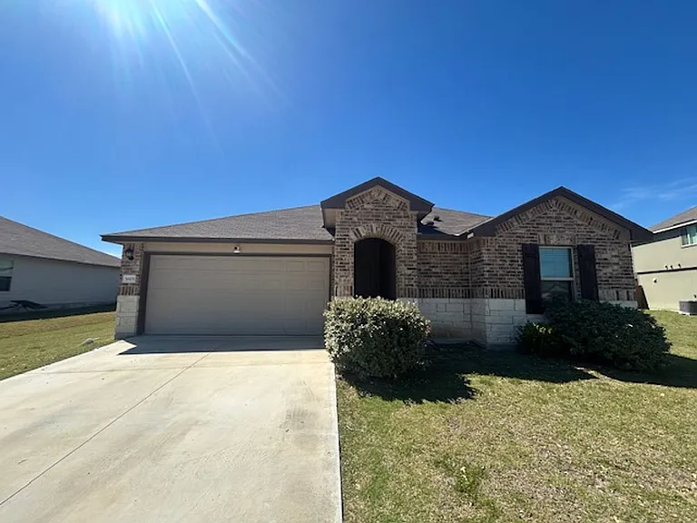 5605 Madelyn Dr — Photo 1