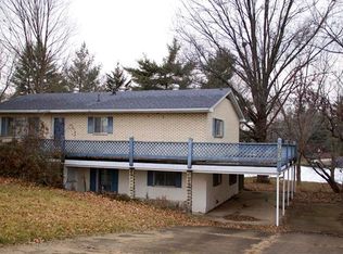 975 Holiday Point Pkwy, Edwardsville, IL