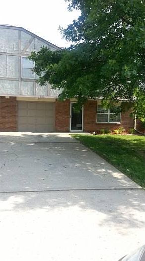 1st image of 1615 NW Cardiff Dr