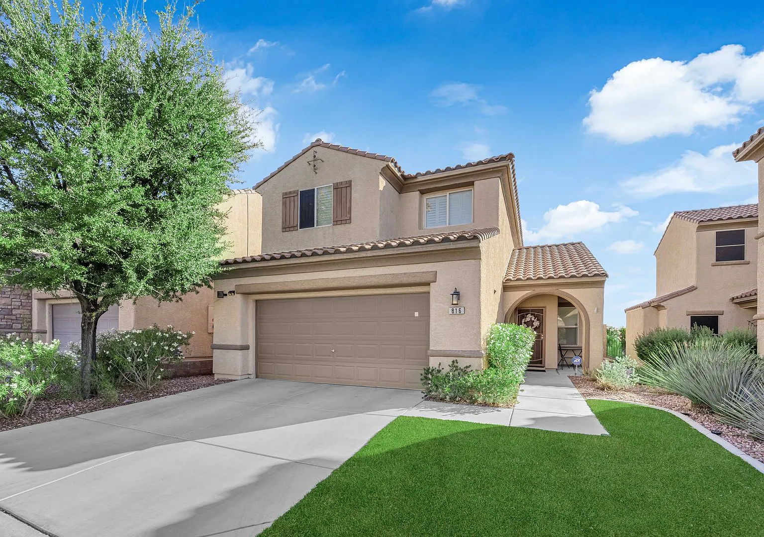 Stunning Two-Story Retreat in The Vistas at Summerlin Strip Views, Open-Concept Living & Low-Main... — Photo 1