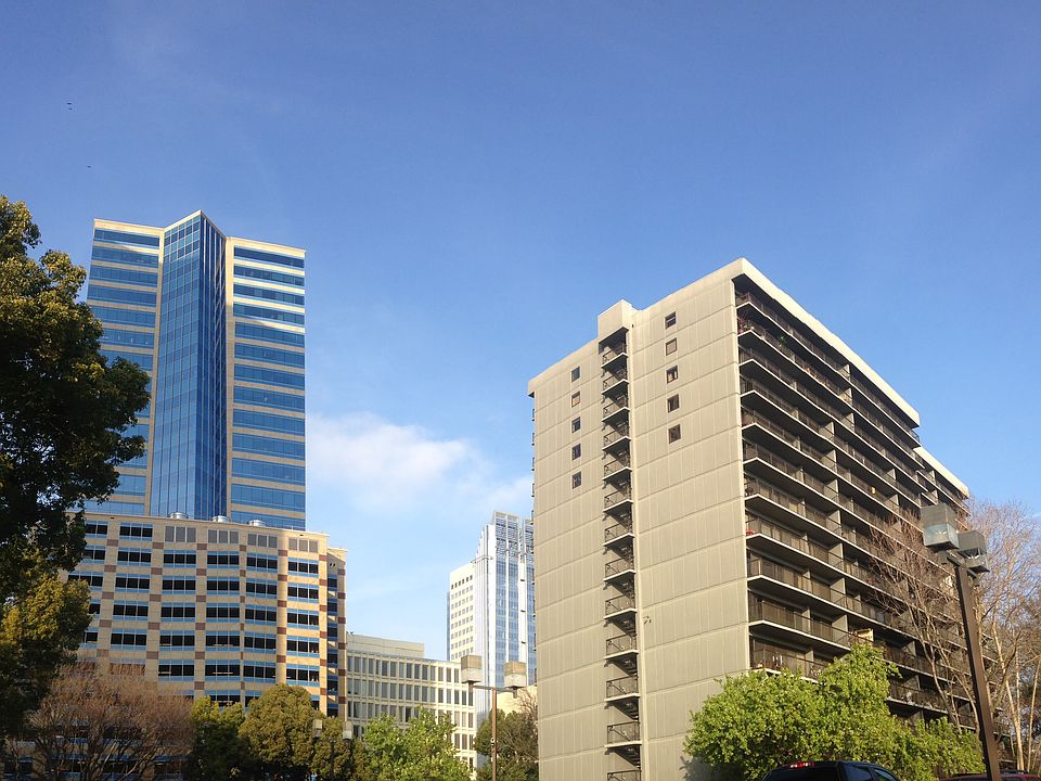 1st image of 500 North St