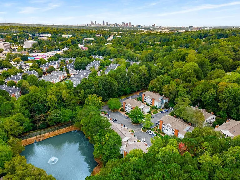 1292 Keys Lake Dr NE — Photo 4