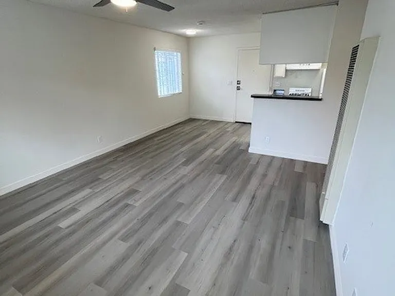 339 Vernon Ave — Photo 3