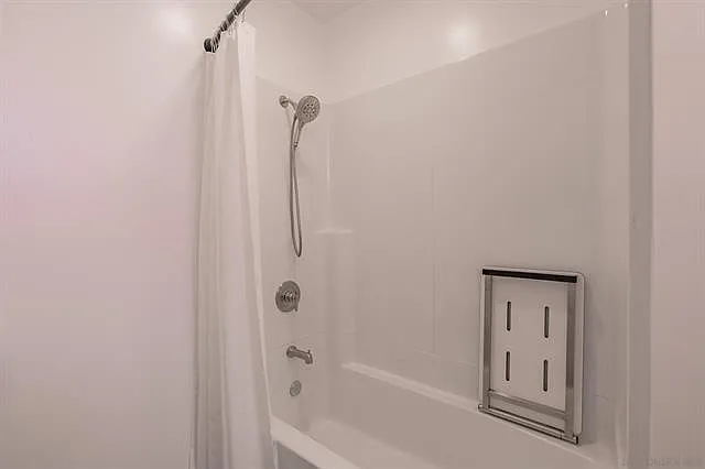 1316 E Grand Ave #104 — Photo 8