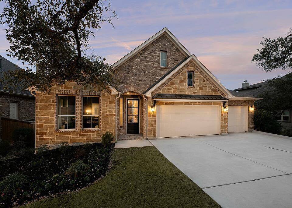 Alexander II Plan, Front Gate at Fair Oaks Ranch 70, Boerne, TX 78015