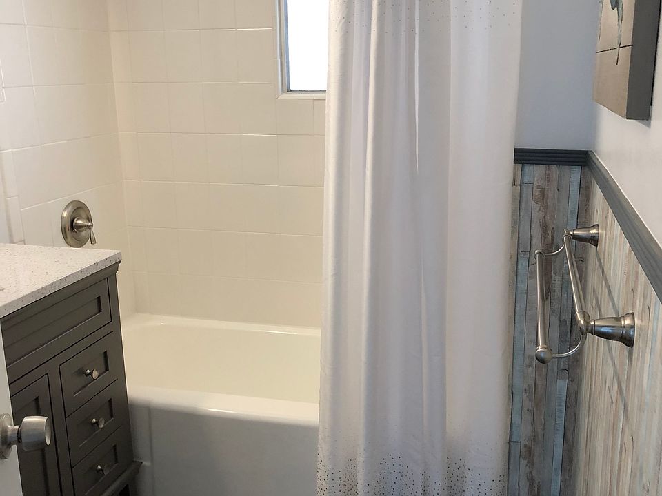 1st image of 2701 E Hill St