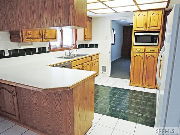4th image of 2798 Druvor St