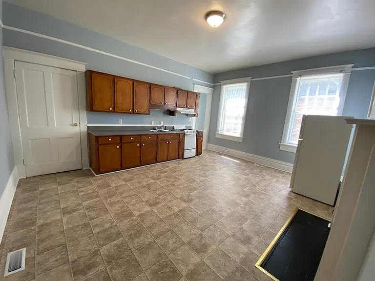 327A Ellis St #A — Photo 9