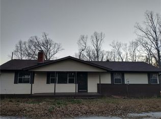 3200 Peniel Rd, Tryon, NC 28782