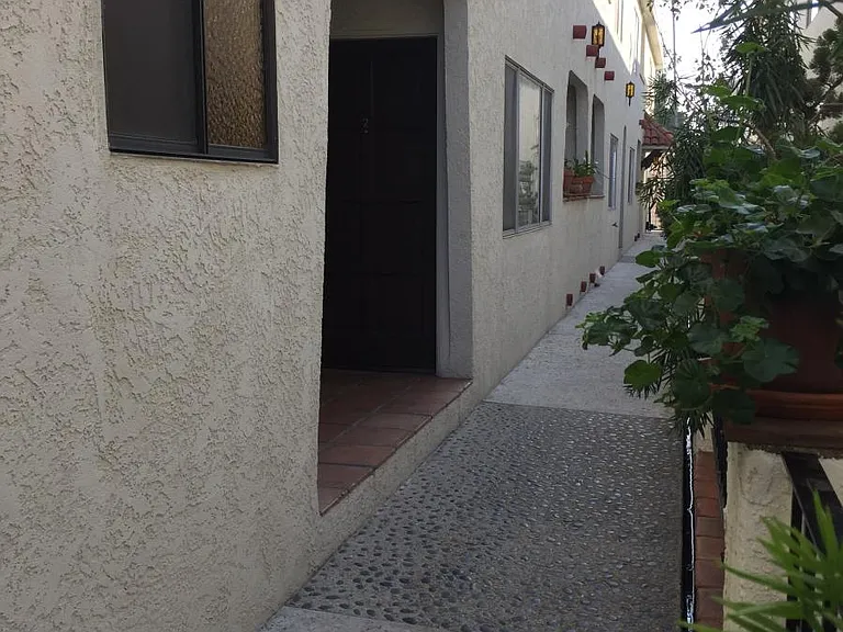 1130 9th St #3 — Photo 6