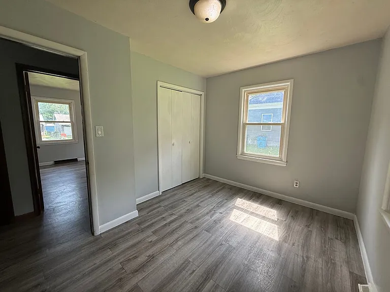 2021 W Water St — Photo 8