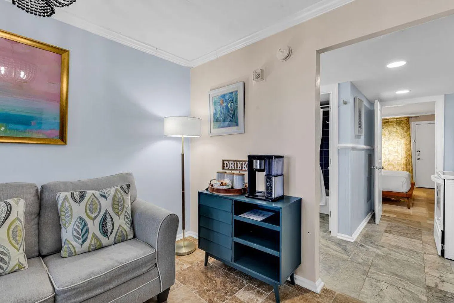 1 bed, 1.0 bath, 592 sqft, $6,023 — Photo 4