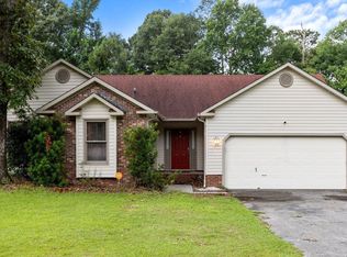 237 Baytree Dr, Jacksonville, NC 28546