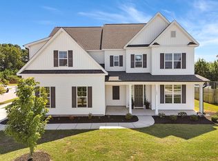 102 E Yellow Lois Dr, Hampstead, NC 28443