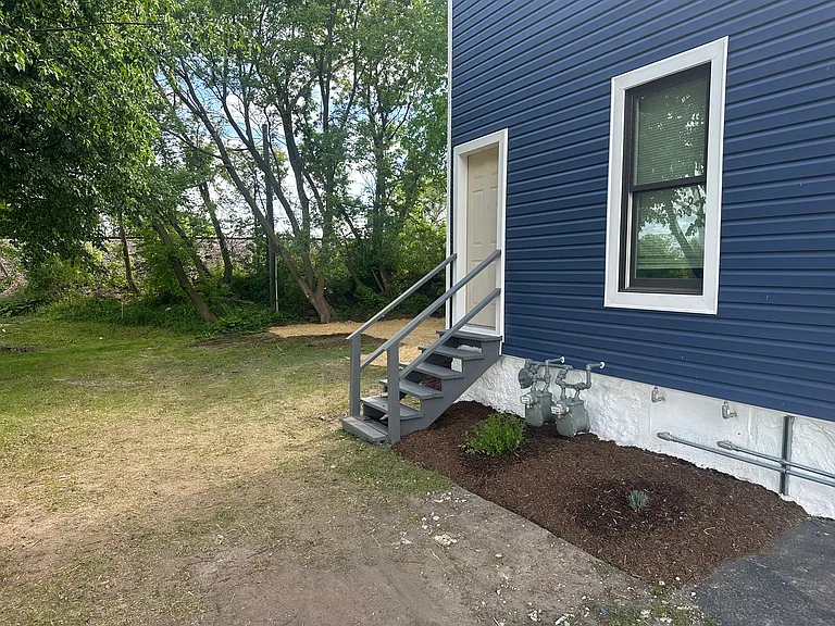 141 Short St #1 — Photo 3