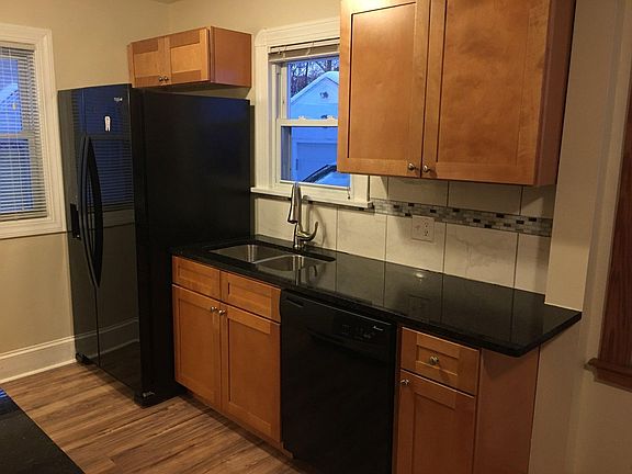 5th image of 328 Forgham Rd