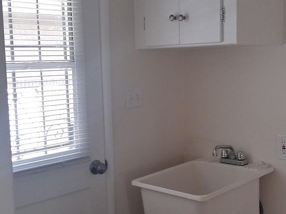 4th image of 4168 W Broadway #B