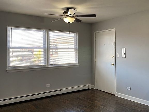 3rd image of 7858 S Natoma Ave #1B