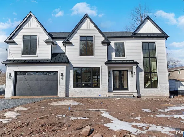 40 Godfrey Ter, Glen Rock, NJ 07452