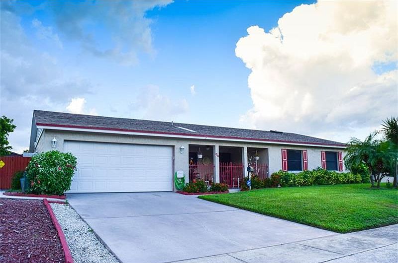 1st image of 66 Carriage Hill Cir