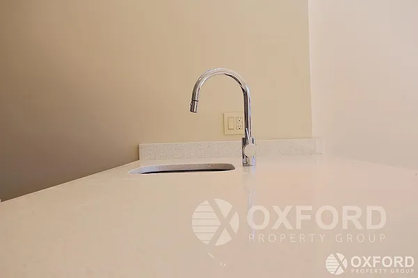 Rented by Oxford Property Group | media 38