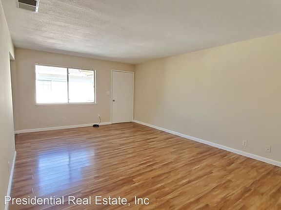 4th image of 672 Johanna Ave APT C