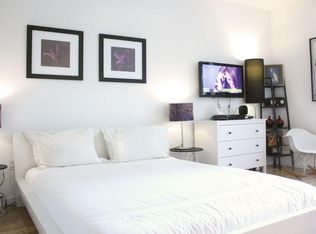 670 W B St, San Diego, CA 92101