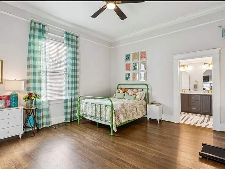 366 E Dixie Ave — Photo 12