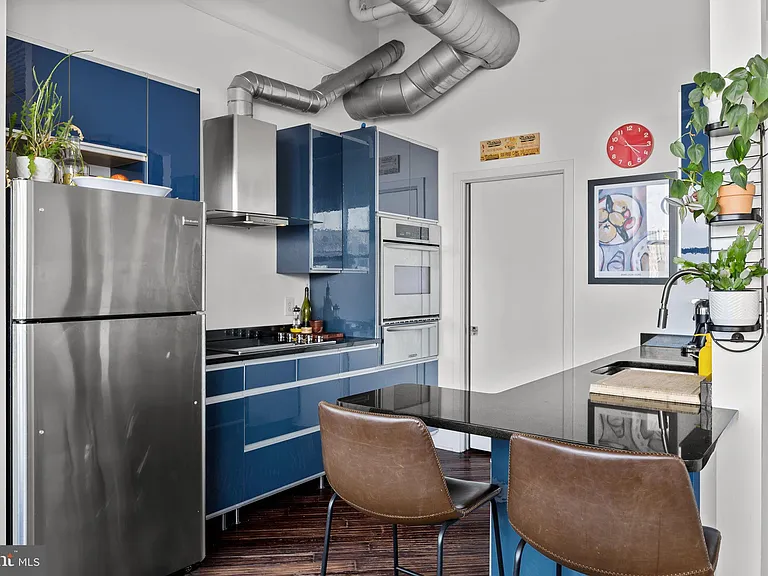 2200 Arch St #28-804 — Photo 6