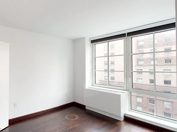 138 East 12th Street 08I image 3 of 5