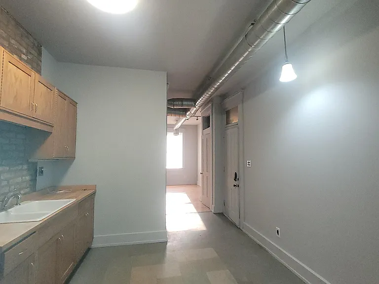 1669 Hamer St #1 — Photo 8