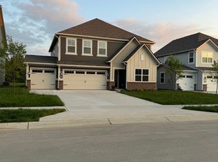 7423 Standish Ln, Avon, IN 46123