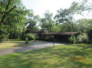 2592 Oakwood Dr, Olympia Fields, IL