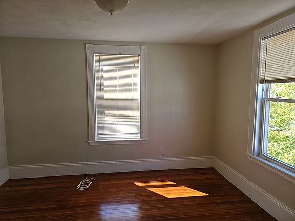 4th image of 14-18 Holland Ave #6