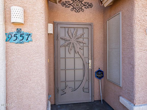 3rd image of 9557 N Patagonia Pl