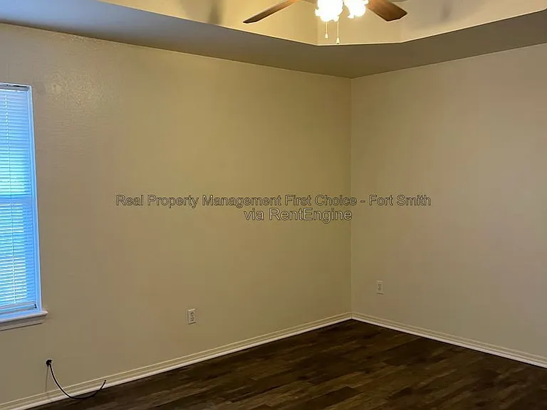 3509 Price Cir — Photo 23