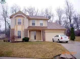 1381 Glenview Dr, Waterford, MI 48327