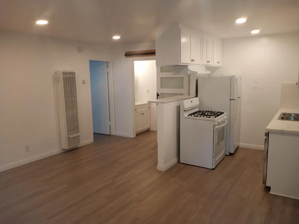 12327 Greene Ave #5