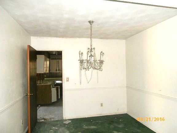 4th image of 2304 Bettys Dr