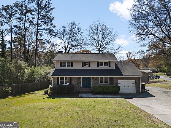 2nd image of 2 Anders Rd SW