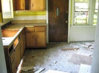 1692 Lockwood, East Cleveland, OH