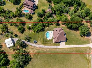 806 N Savage Creek Ln, Weatherford, TX 76087