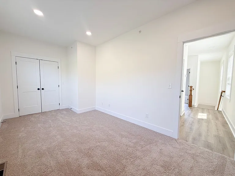 1385 Meridian St — Photo 38